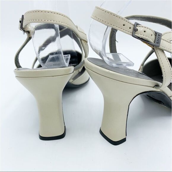 Bally Switzerland Winter White Strappy Snipped‎ Toe Sculptural Heels Sz 6 NEW - Picture 5 of 12